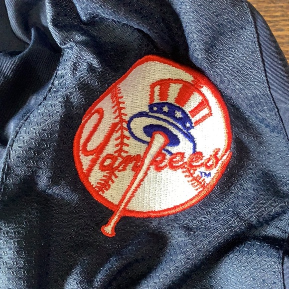 New York Yankees Windbreaker - Picture 4 of 12
